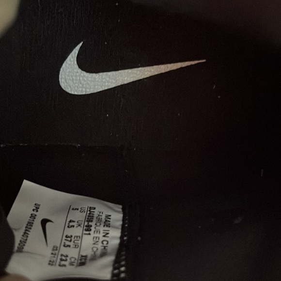 Brand new - Nike white high tops MAW - Picture 6 of 7